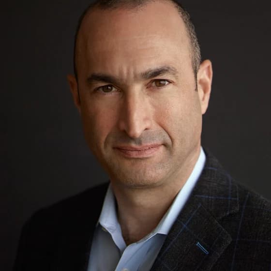 Portrait of Eric Loeb